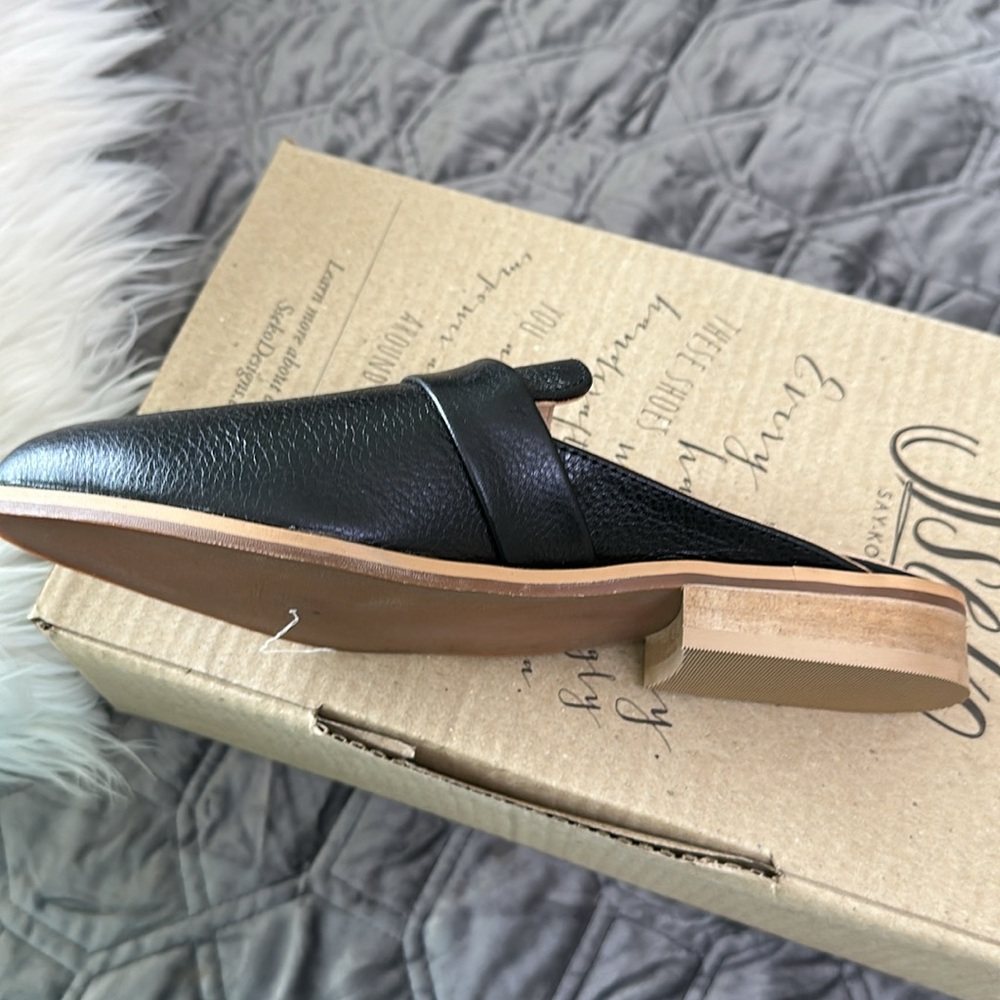 SSEKO Classic Black Leather Mules. Size 6 - Picture 3 of 5